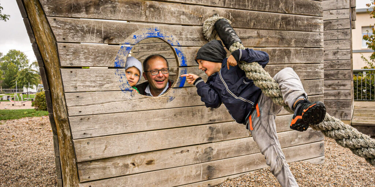 Zu Besuch auf dem Kinderspielplazt